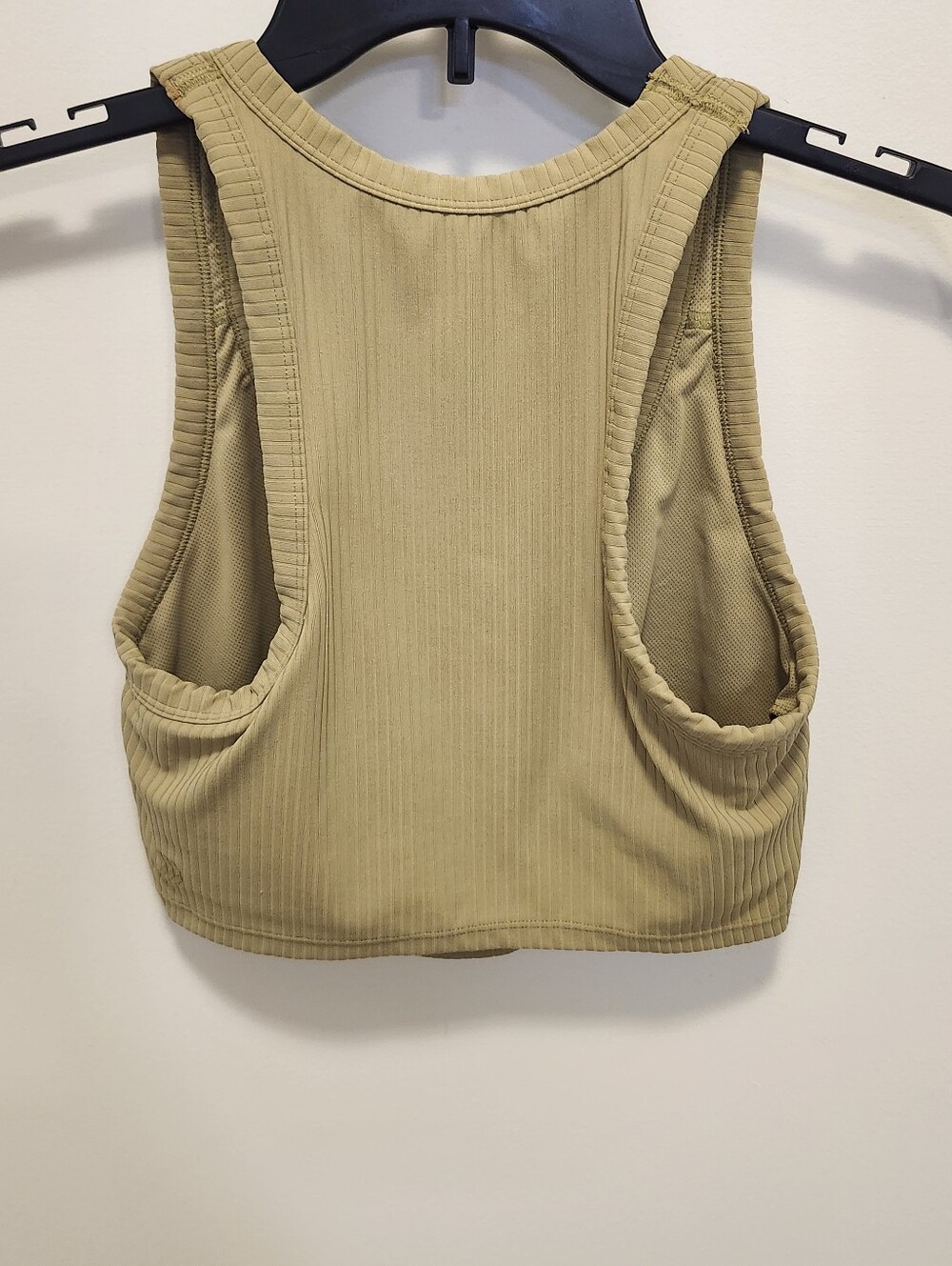 All in Motion Olive Ribbed Racerback Crop Tank With Built In Bra Size Small - Picture 2 of 3